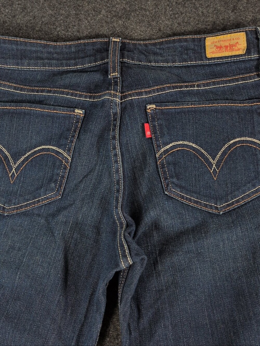 Levi's 518 Superlow bootcut Low Rise Denim jeans Size 7 Dark Wash - Picture 10 of 10